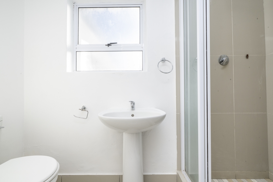 1 Bedroom Property for Sale in Heathfield Western Cape